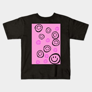 Pink smiley doodle Kids T-Shirt